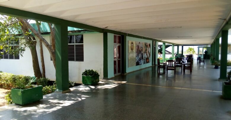 Escuela Pedagógica Rafael Ferro Macías