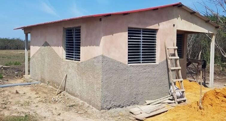 Concluye 17 viviendas empresa de construcción y montaje de Sandino