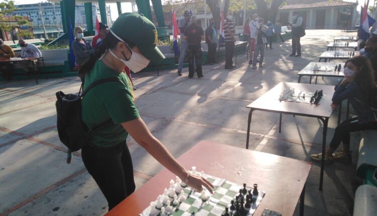 lisandra ordaz simultanea ajedrez
