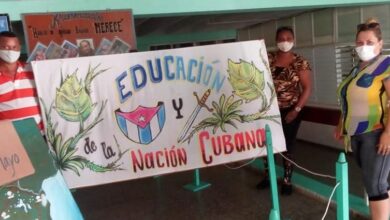 Saluda Primero de Mayo sector de Educación en Sandino