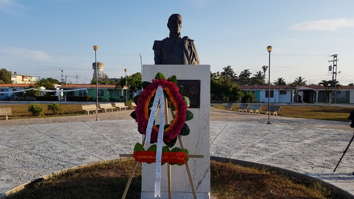 Homenaje al Libertador Simón Bolívar por el Primero de Mayo