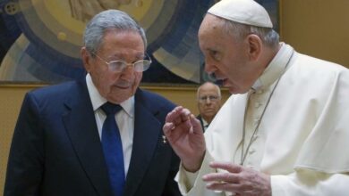 Trasladan Raúl y Díaz-Canel deseos de pronta recuperación al Papa Francisco