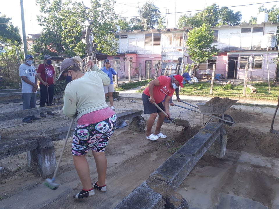 Avanzan tareas de limpieza y embellecimiento de zonas por el 26 de Julio en Sandino