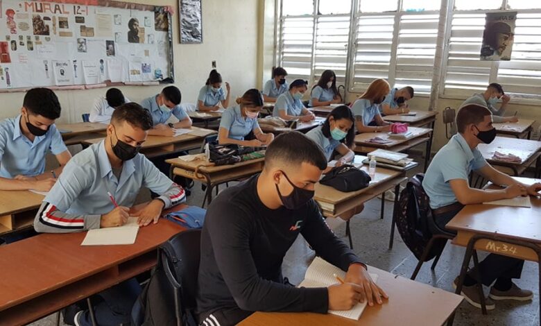 Regresan a las aulas estudiantes de grados terminales en Sandino