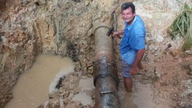 Brigada de Acueducto y Alcantarillado de Sandino labora en el arreglo del salidero en la fuente 21-27