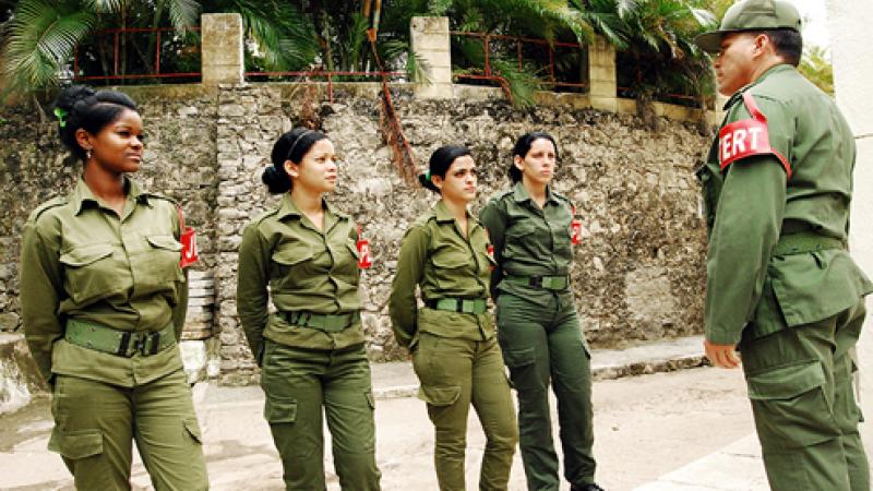 servicio militar voluntario femenino