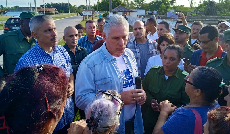 Chequea presidente cubano avance de la recuperación en Sandino tras el paso de Ian