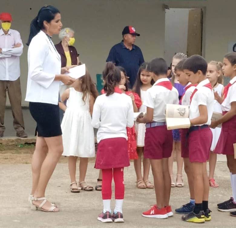 escuelas primarias homenaje a José Martí