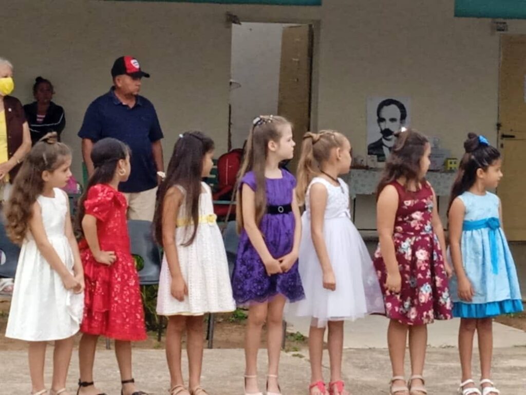 escuelas primarias homenaje a José Martí