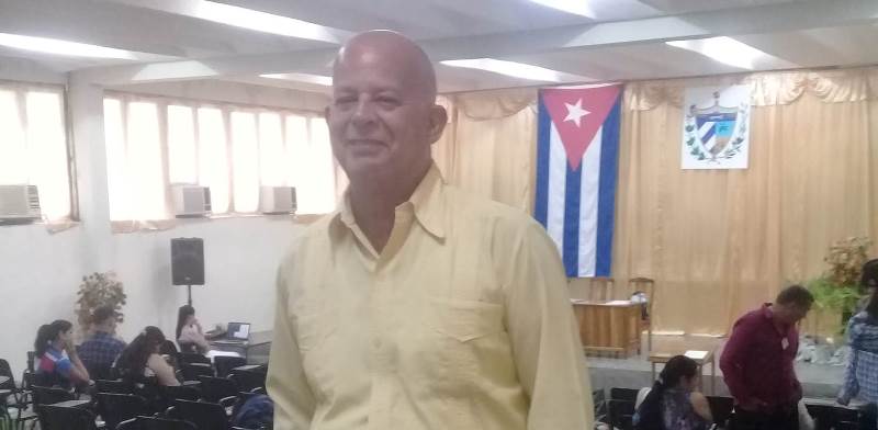 Agustín Márquez Oquendo docente de ciencia