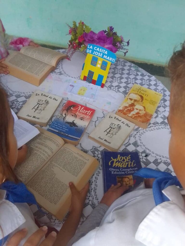 escuelas primarias homenaje a José Martí