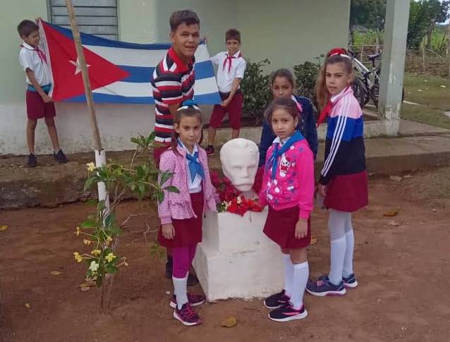 escuelas primarias homenaje a José Martí