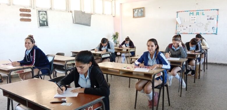 Duodécimo grado con la mirada en los exámenes de ingreso