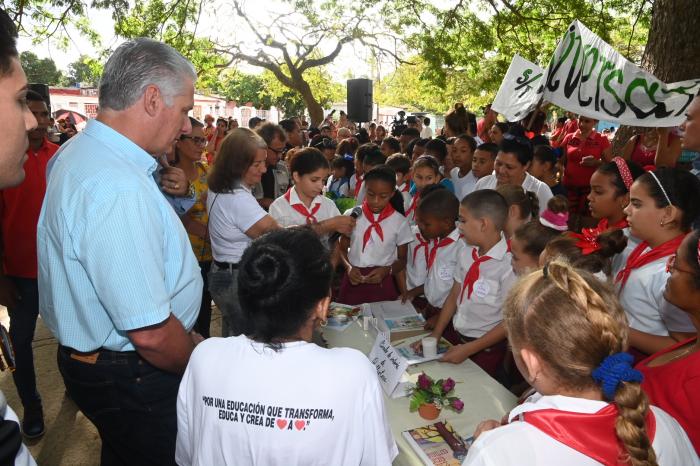 Díaz Canel Educación Cubana