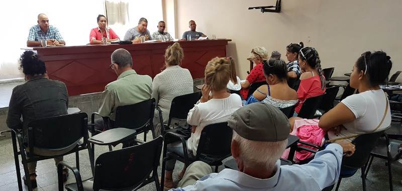 encuentro Buró municipal del Partido con la prensa