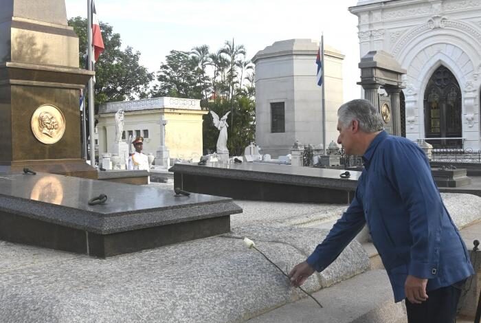 tributo máximo gómez