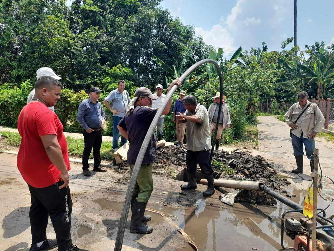 Obstrucción de tuberías de aguas albañales problema resuelto en Sandino