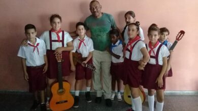 proyecto renacer guitarra Heriberto León Pino