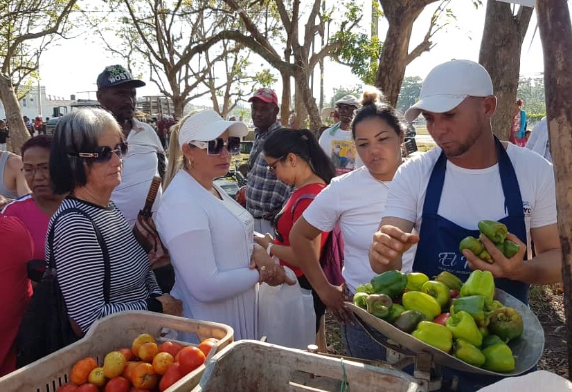 feria agropecuaria y comercial en saludo al Primero de Mayo Sandino