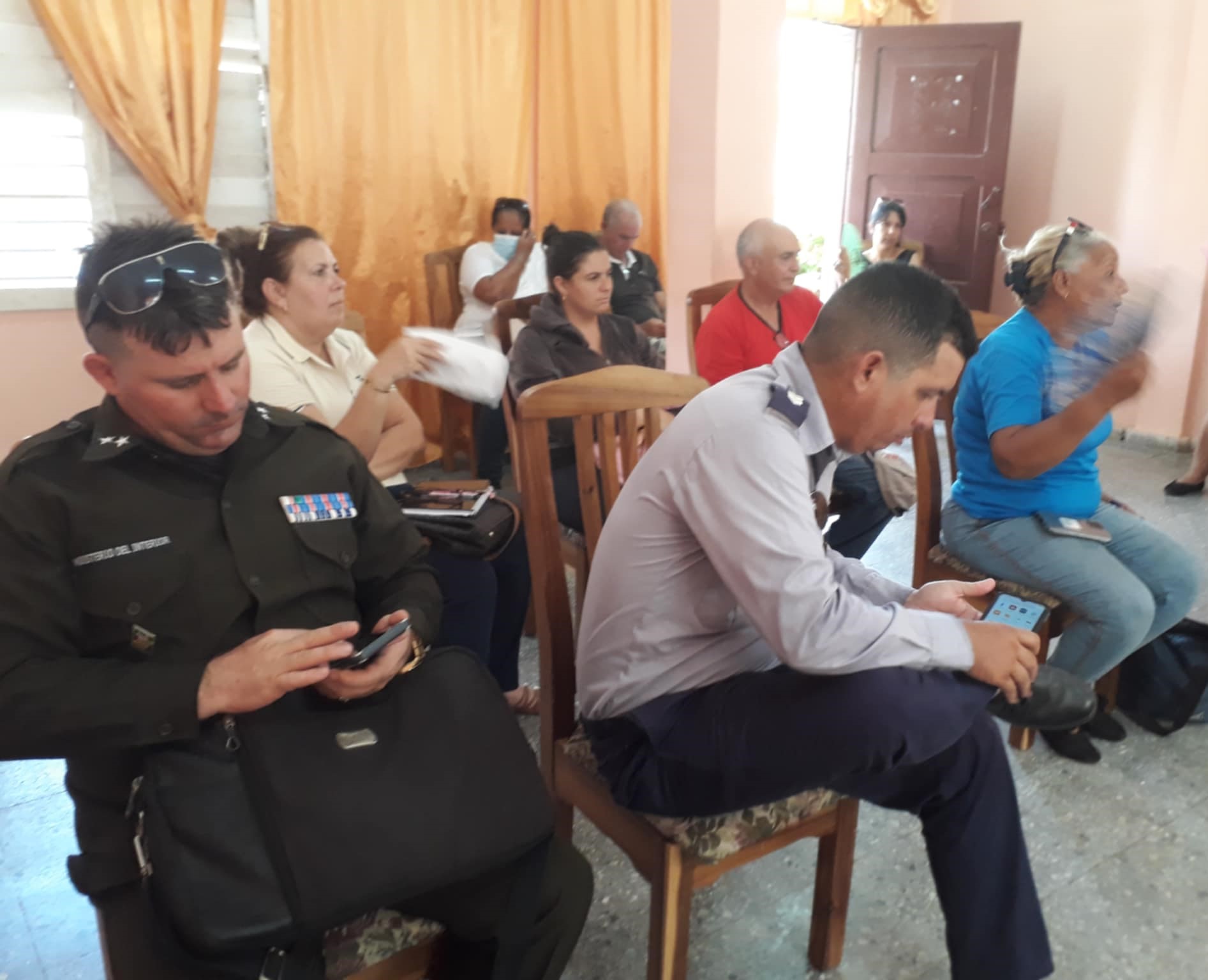 comercios físicos y obligatoriedad de inscripción en el registro comercial