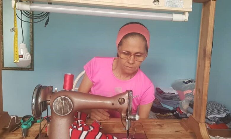 Olga Lidia Camejo Serrano costurera