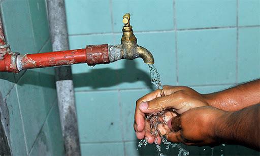 Sandino entrega de agua a la población