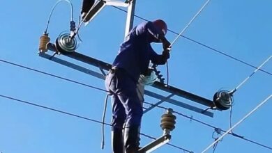 Trabajadores eléctricos, héroes anónimos
