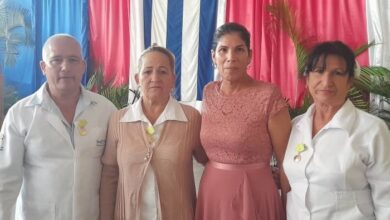 Sandino honra a sus héroes de bata blanca en el Día de la Medicina Latinoamericana