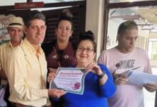 Teddys Pérez bibliotecaria Sandino