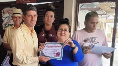 Teddys Pérez bibliotecaria Sandino