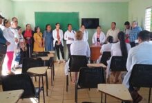 reciben graduados demedicina policlínico Ernesto Guevara sandino