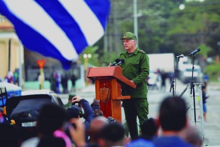 Al imperio que nos amenaza le decimos Cuba somos millones homenaje