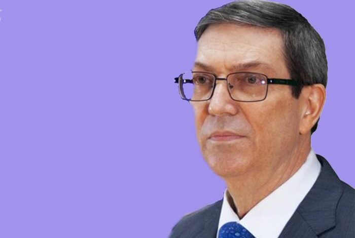 El ministro de Relaciones Exteriores, Bruno Rodríguez, denunció hoy que el gobierno de Estados Unidos está utilizando con fines oportunistas y de manipulación política lo que aparenta ser un gesto humanitario dirigido a Cuba.